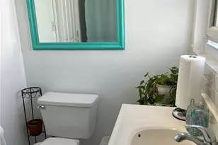 8316 6th St N, Saint Petersburg, FL 33702 - Photo 9