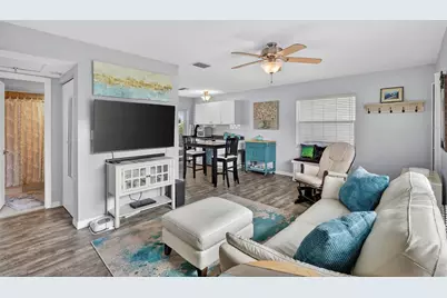 7825 38th Terrace N #7825, Saint Petersburg, FL 33709 - Photo 5
