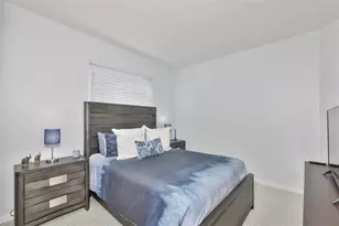 823 Seminole Sky Dr, Ruskin, FL 33570 - Photo 33