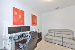 823 Seminole Sky Dr, Ruskin, FL 33570 - Photo 7