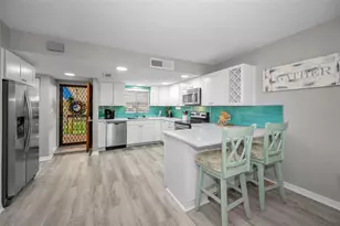 203 Tarpon Point, Tarpon Springs, FL 34689 - Photo 13