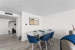 1390 Gulf Blvd, Clearwater Beach, FL 33767 - Photo 11