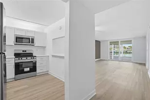 7420 Bay Island Dr S, South Pasadena, FL 33707 - Photo 5