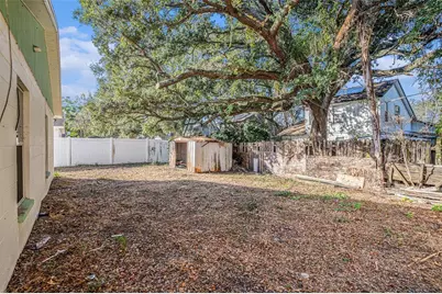 8512 Lazy River Drive, Tampa, FL 33617 - Photo 23