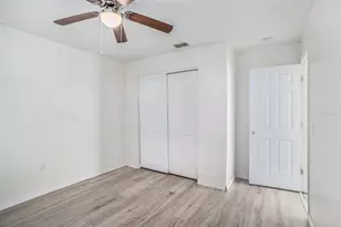 8512 Lazy River Dr, Tampa, FL 33617 - Photo 13