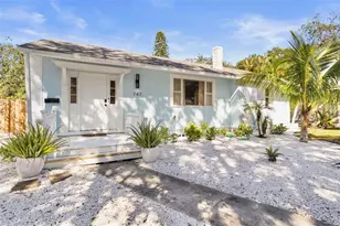 747 39th Ave NE, Saint Petersburg, FL 33703 - Photo 3