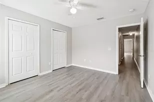 18214 Paradise Point Dr, Tampa, FL 33647 - Photo 25