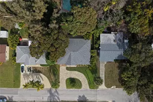 316 Barbara Cir, Belleair, FL 33756 - Photo 43