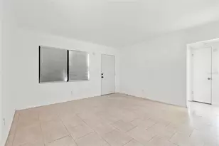 1721 41st St S, Saint Petersburg, FL 33711 - Photo 5