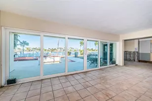 30 Dolphin Dr, Treasure Island, FL 33706 - Photo 19