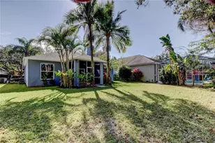 11923 Derbyshire Dr, Tampa, FL 33626 - Photo 9