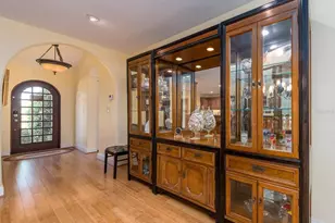 1140 81st St S, Saint Petersburg, FL 33707 - Photo 9