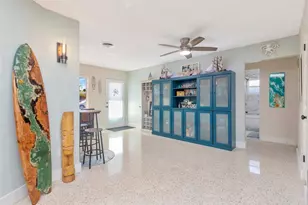 201 79th Ave NE, Saint Petersburg, FL 33702 - Photo 13