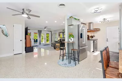 201 79th Avenue NE, Saint Petersburg, FL 33702 - Photo 5