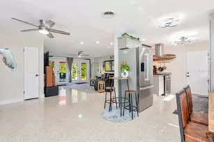 201 79th Ave NE, Saint Petersburg, FL 33702 - Photo 5