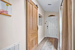 14615 Brumby Ridge Ave, Lithia, FL 33547 - Photo 5