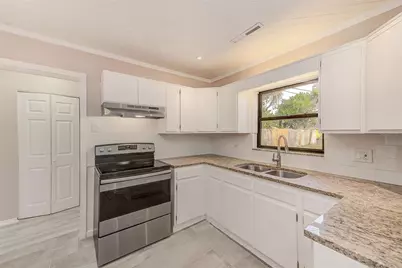 1668 Cleveland Street, Clearwater, FL 33755 - Photo 11