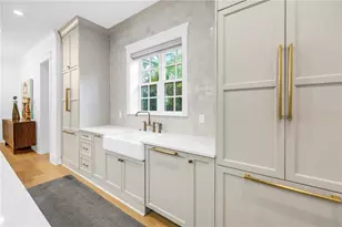135 19th Ave NE, Saint Petersburg, FL 33704 - Photo 17
