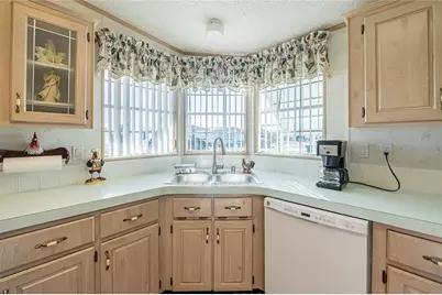 36901 Kimela Avenue, Zephyrhills, FL 33542 - Photo 9