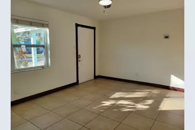 2215 Lauren Drive, Largo, FL 33774 - Photo 5