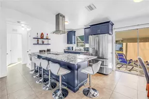 5758 Dartmouth Ave N, Saint Petersburg, FL 33710 - Photo 5