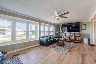 5421 Mohawk Street, Zephyrhills, FL 33542 - Photo 5