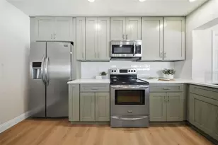 4090 14th Ln NE, Saint Petersburg, FL 33703 - Photo 11