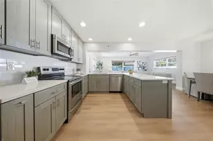 4090 14th Ln NE, Saint Petersburg, FL 33703 - Photo 9