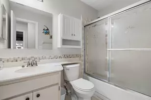 2125 Hailstone Cir, Sun City Center, FL 33573 - Photo 25