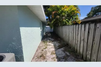 10597 101st Avenue, Seminole, FL 33772 - Photo 17