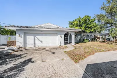 1854 Dolphin Boulevard S, Saint Petersburg, FL 33707 - Photo 35