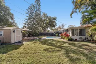 614 12th St NW, Largo, FL 33770 - Photo 43