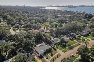 245 Garden Cir S, Dunedin, FL 34698 - Photo 7
