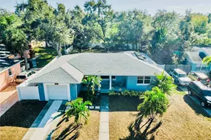 245 Garden Cir S, Dunedin, FL 34698 - Photo 3