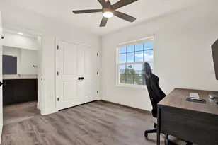 33018 Frosted Clover Wy, Wesley Chapel, FL 33545 - Photo 27