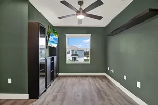 33018 Frosted Clover Wy, Wesley Chapel, FL 33545 - Photo 3