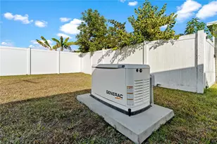 6136 Ridgeway Dr, Zephyrhills, FL 33542 - Photo 35