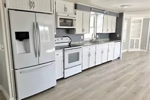 7127 Mt Piney Rd NE, Saint Petersburg, FL 33702 - Photo 15