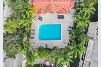 1041 NE 208th St, Miami, FL 33179 - Photo 33