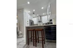 1041 NE 208th St, Miami, FL 33179 - Photo 11