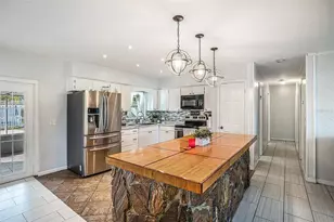 3515 S Kings Ave, Brandon, FL 33511 - Photo 9