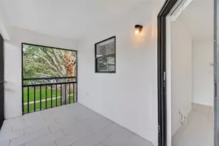 484 Santa Cruz Pl NE, Saint Petersburg, FL 33703 - Photo 31