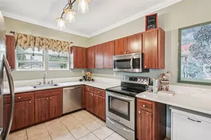 501 32nd Ave N, Saint Petersburg, FL 33704 - Photo 17