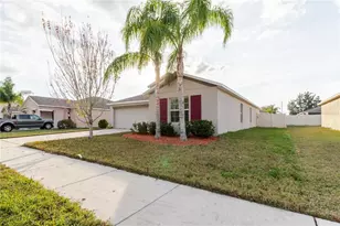 304 Cascade Bend Dr, Ruskin, FL 33570 - Photo 3
