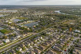 304 Cascade Bend Dr, Ruskin, FL 33570 - Photo 37