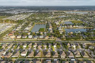304 Cascade Bend Dr, Ruskin, FL 33570 - Photo 17