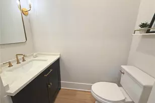 233 8th St N, Saint Petersburg, FL 33701 - Photo 15