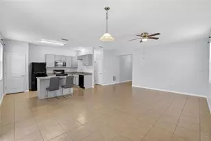 11528 Southern Creek Dr, Gibsonton, FL 33534 - Photo 7