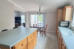 383 Mt Richmond Ave NE, Saint Petersburg, FL 33702 - Photo 3