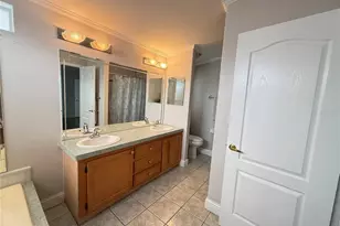 383 Mt Richmond Ave NE, Saint Petersburg, FL 33702 - Photo 15